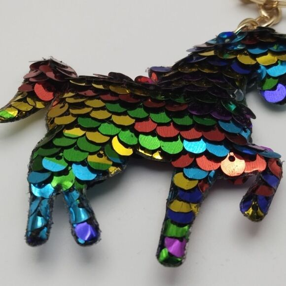 Rainbow sequin unicorn keychain - Picture 3 of 3